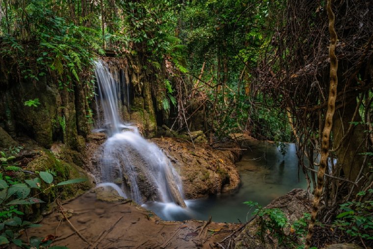 130 Thailand, Erawan watervallen.jpg